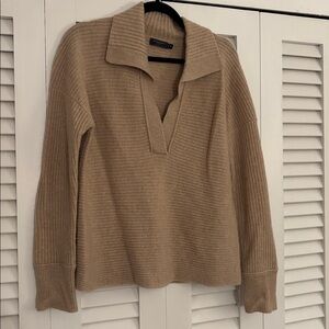 Women’s vineyard vines v neck sweater sz small